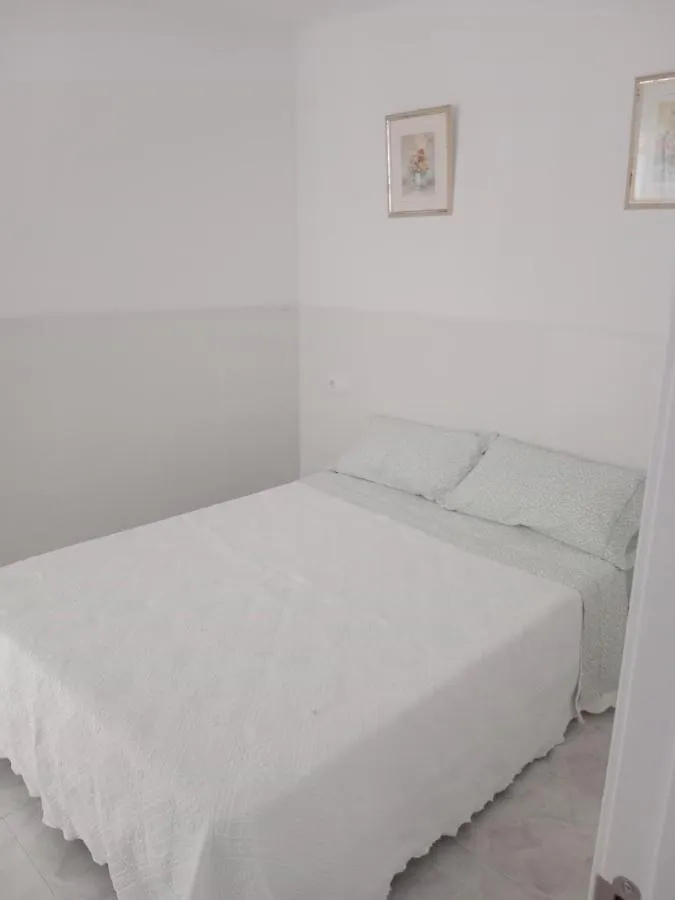 La Casa Blanca Apartment La Pineda 0*,